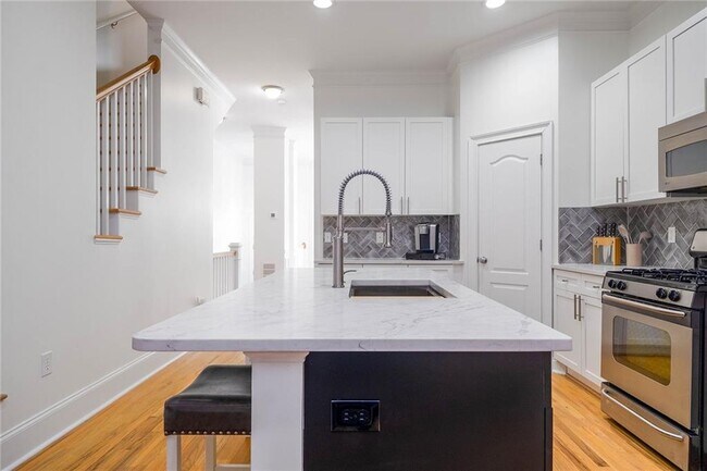 Building Photo - 1572 Mosaic Way