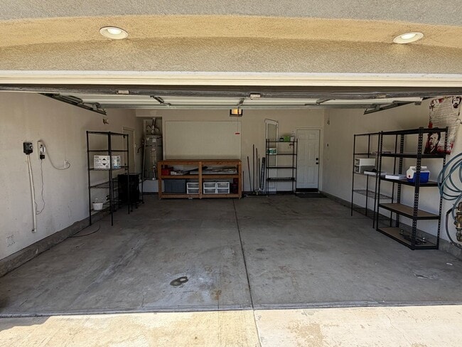 Building Photo - 885 Alsace Dr