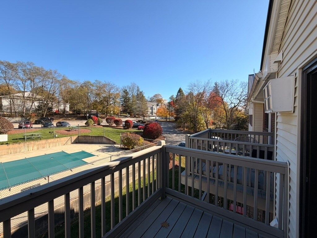 Building Photo - 35 Andrew St