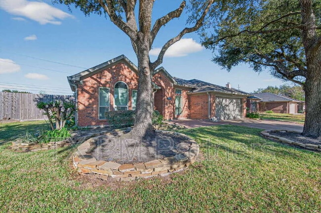 Building Photo - 23410 Stratsborough Dr