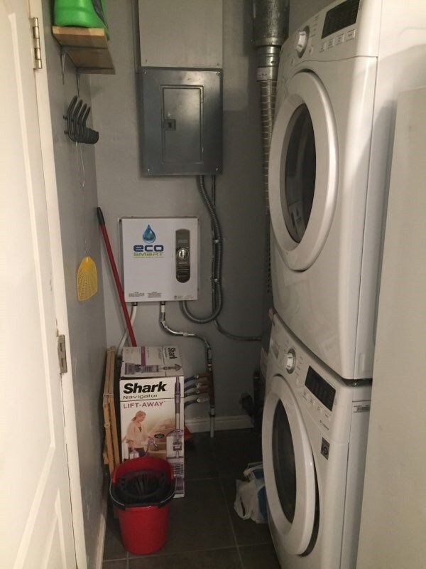 Building Photo - Poplar Grove