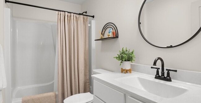 Building Photo - Furnished Home with Modern Amenities in Williamsburg