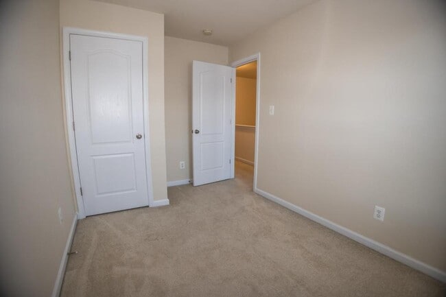 Building Photo - 4121 Trabert Ct