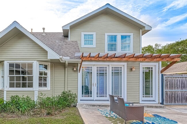 Building Photo - 10601 Willowgrove Dr