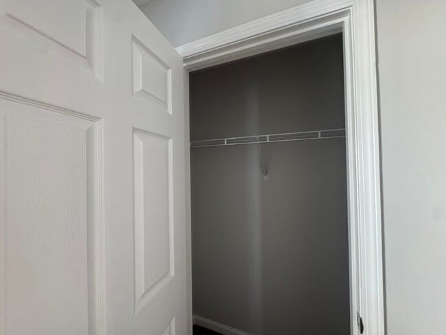 Building Photo - Newly Renovated 3BR 2BA home close to GM, ...