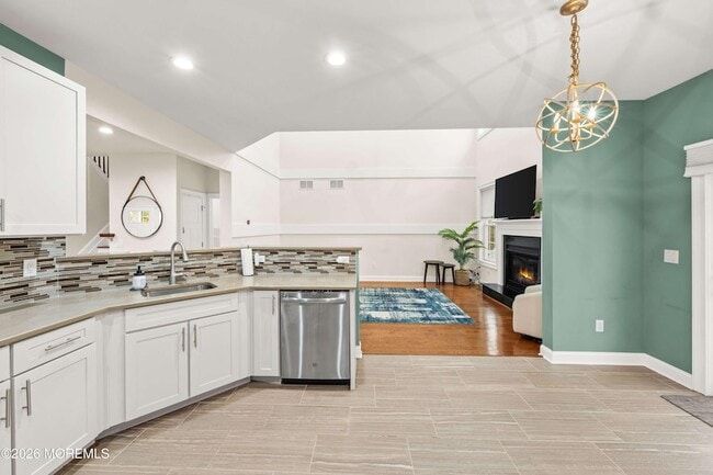 Building Photo - 2 Gonzalez Dr