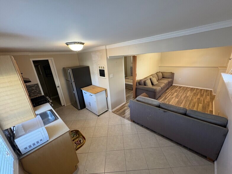 Building Photo - 318 Claremont Ave