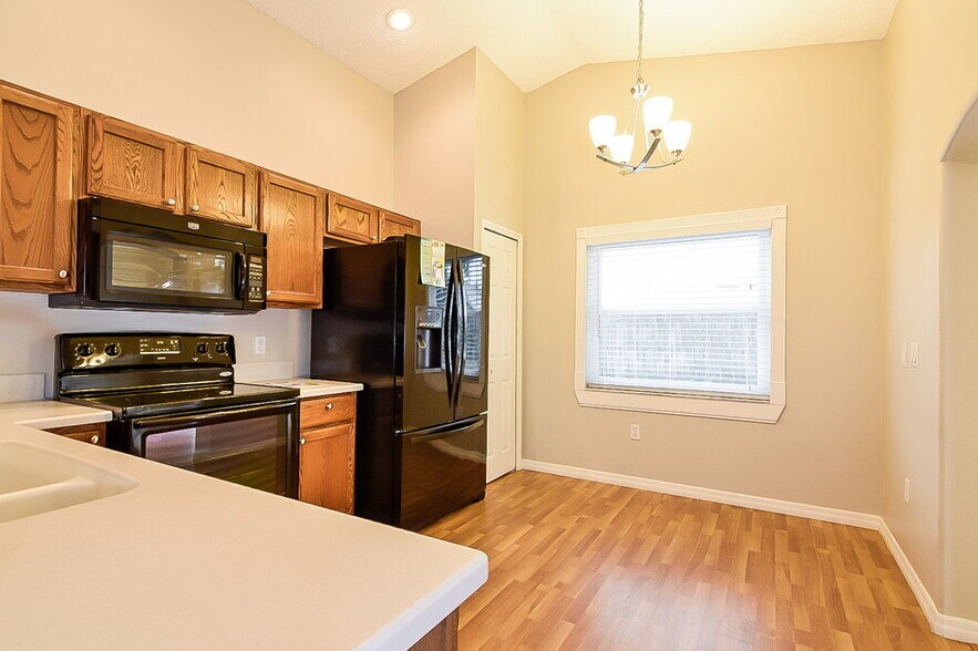 Building Photo - 2914 Summer Winds Cir