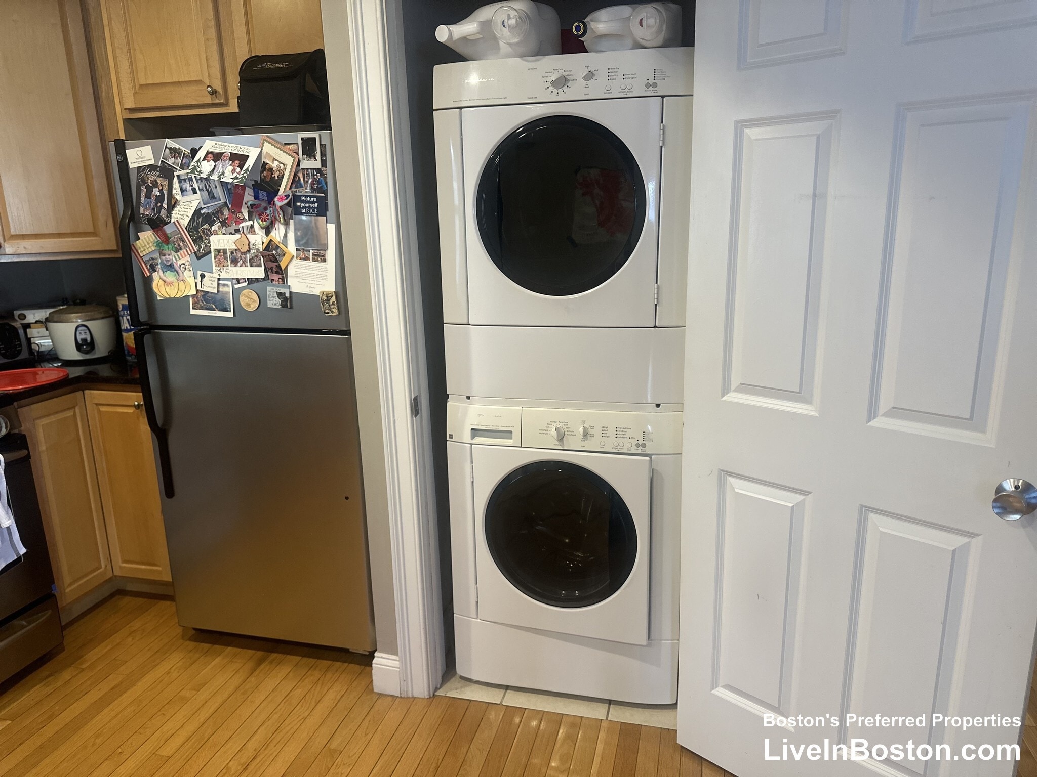 Building Photo - 144 Calumet St