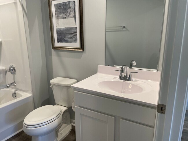 Building Photo - 3 Bedroom 2 Bathroom at Sharron Creek-Pet ...