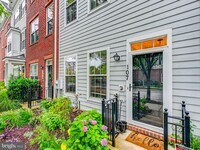 Building Photo - 107 Meridian Ln