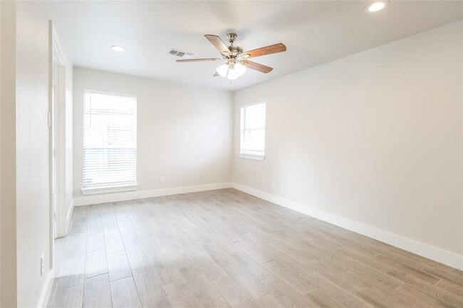 Building Photo - 4719 Hidden Springs Dr