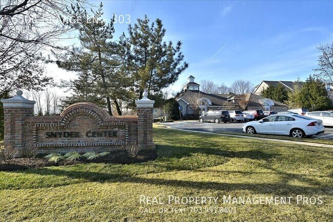Building Photo - 6505 Grange Ln