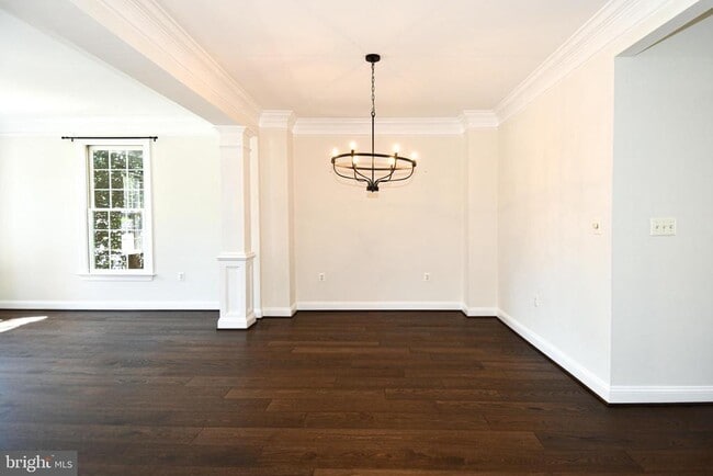 Building Photo - 301 Hillwood Ave