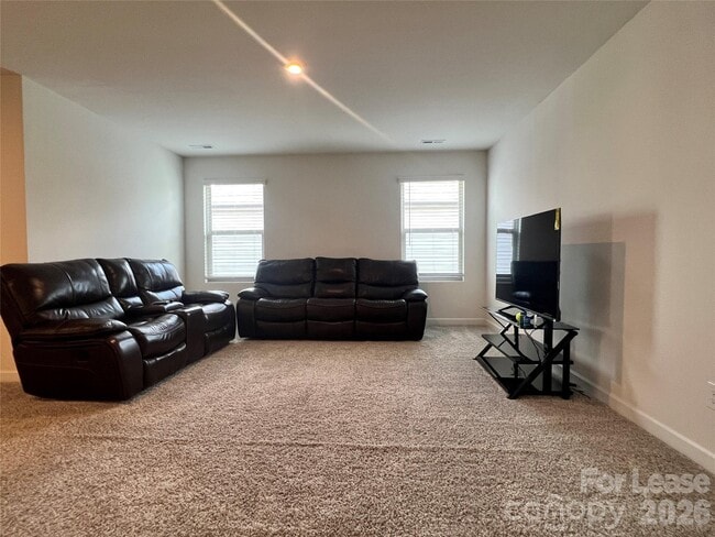 Building Photo - 8411 Flint Hill Dr