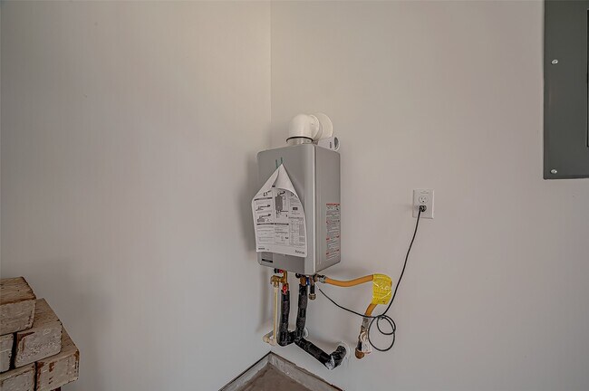 Building Photo - 7134 Glennwick Grv Ln