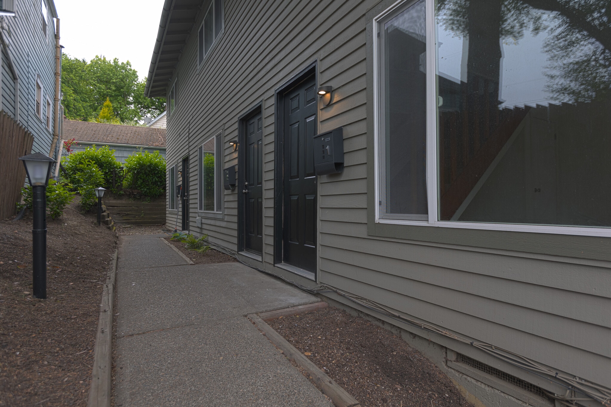 Footpath - 3229 SE 10th Ave