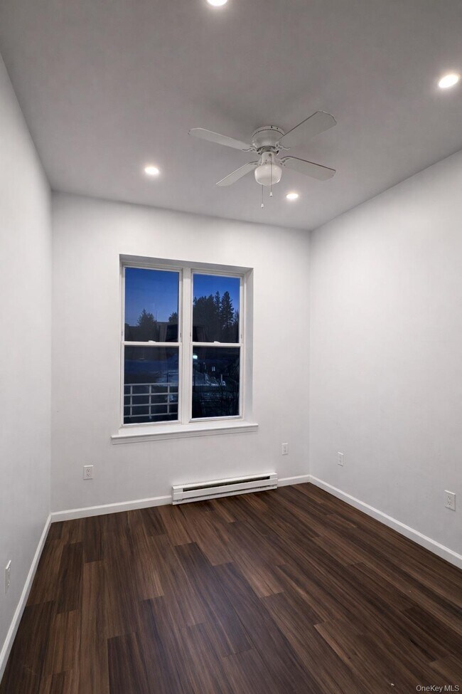 Building Photo - 420 Broadway