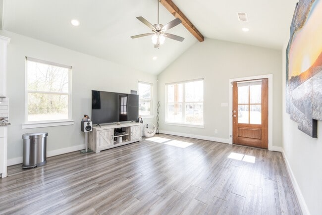 Building Photo - 9 Drywood Ln