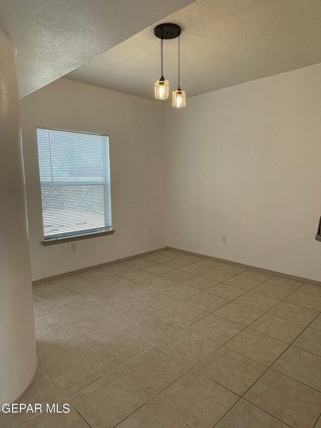 Building Photo - 12325 Tierra Arena Dr