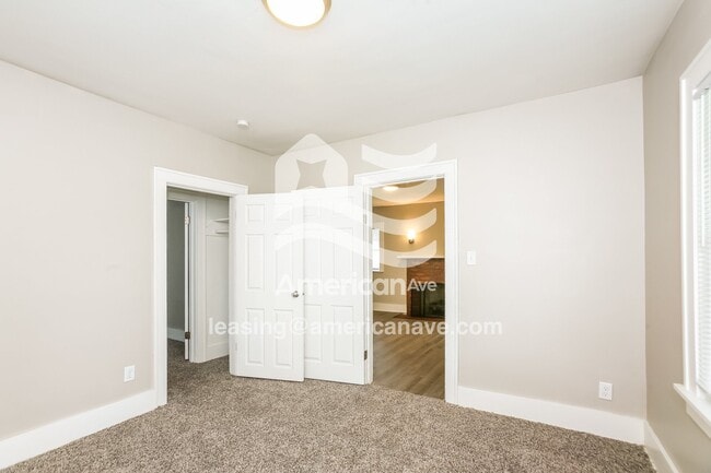 Building Photo - 202 E Ewing Ave