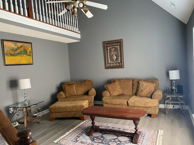 Building Photo - Room in House on Brian William Rd