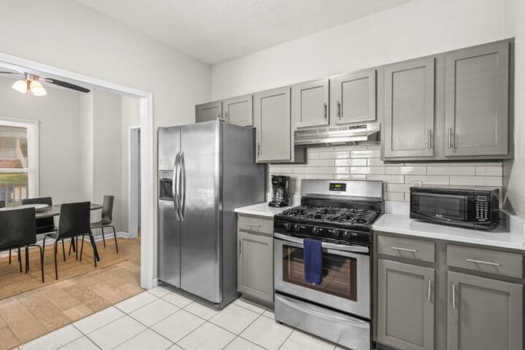 Building Photo - 1296 Sells Ave SW