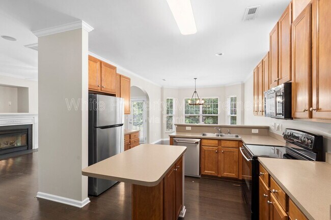Building Photo - 1141 Hammond Dr