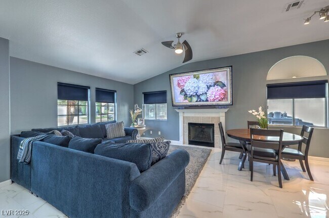 Building Photo - 4402 Cassandra Dr