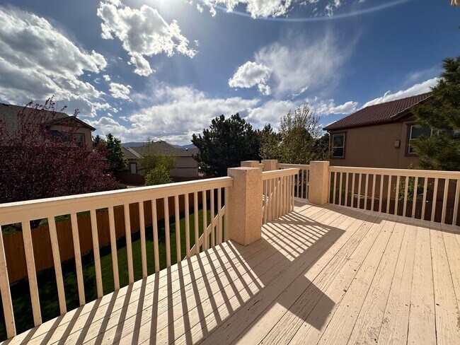 Building Photo - 2-Story in Pinecreek