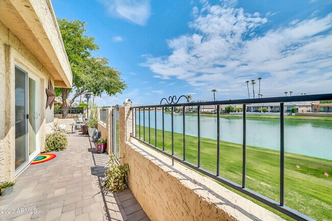 Building Photo - 8161 E Del Cuarzo Dr