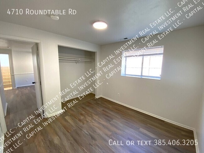Building Photo - 4710 Roundtable Rd