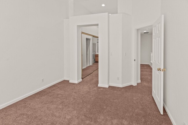 Building Photo - 6125 Lambeck Ln