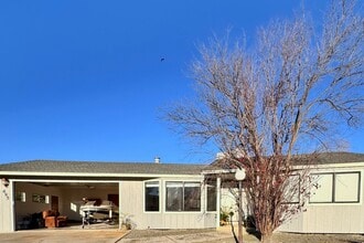 Building Photo - 695 Ketch Ct