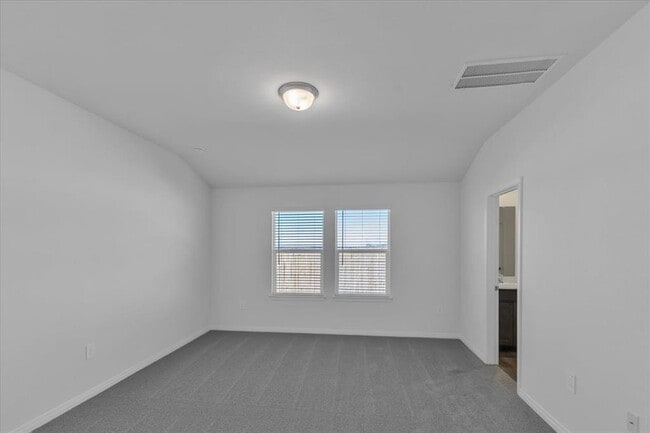 Building Photo - 5020 Hazelnut Ln