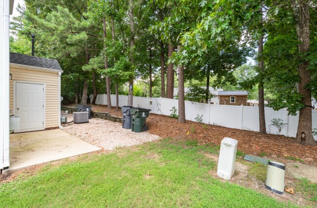 Building Photo - 202 Tallula Ln