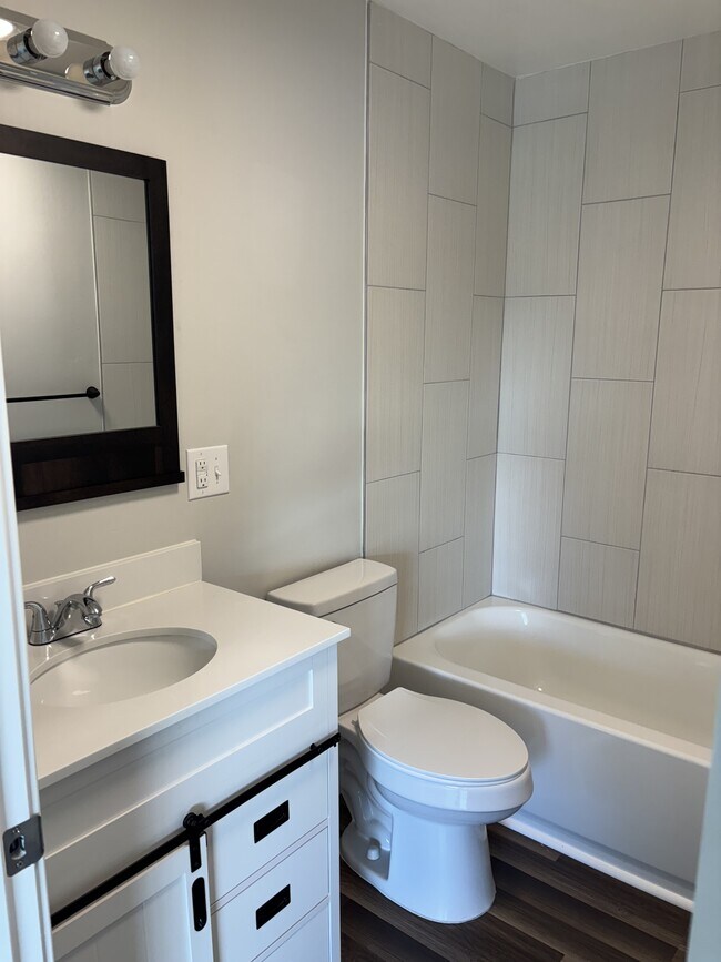 Building Photo - 520 N Wabash Ave