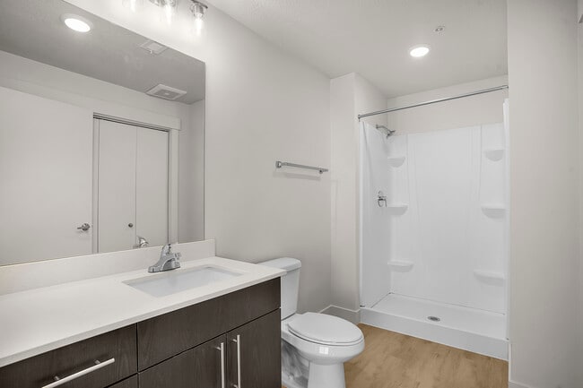 Building Photo - Hunter's Landing