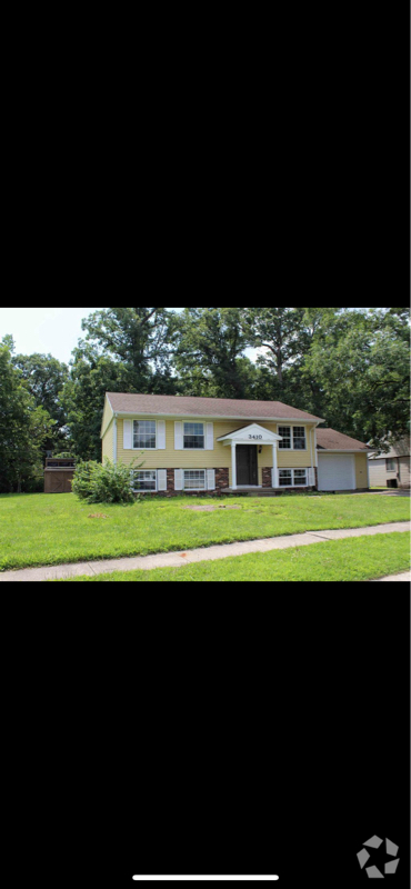 Building Photo - 3410 Chaucer Dr