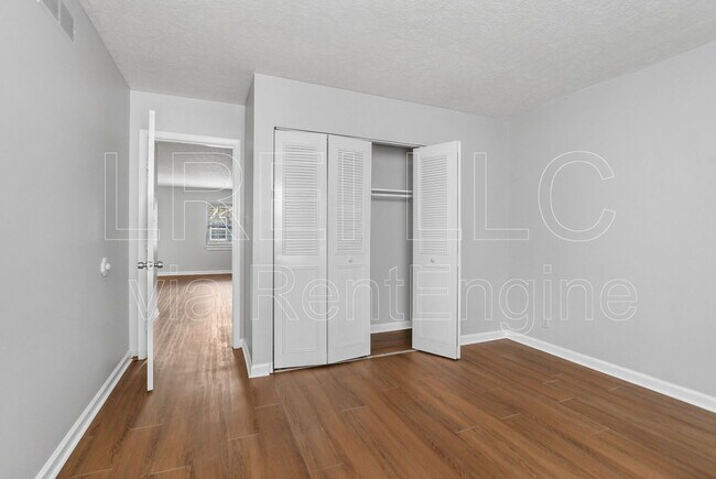 Building Photo - 4405 Landside Dr