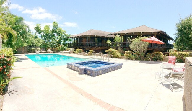 Building Photo - Very private, gated, mostly furnished Maui...
