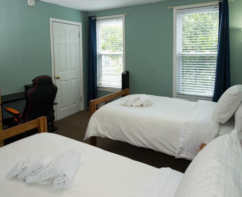 Building Photo - 42 Everett St