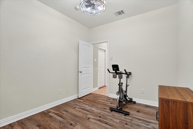 Building Photo - 8020 Crimea Ln