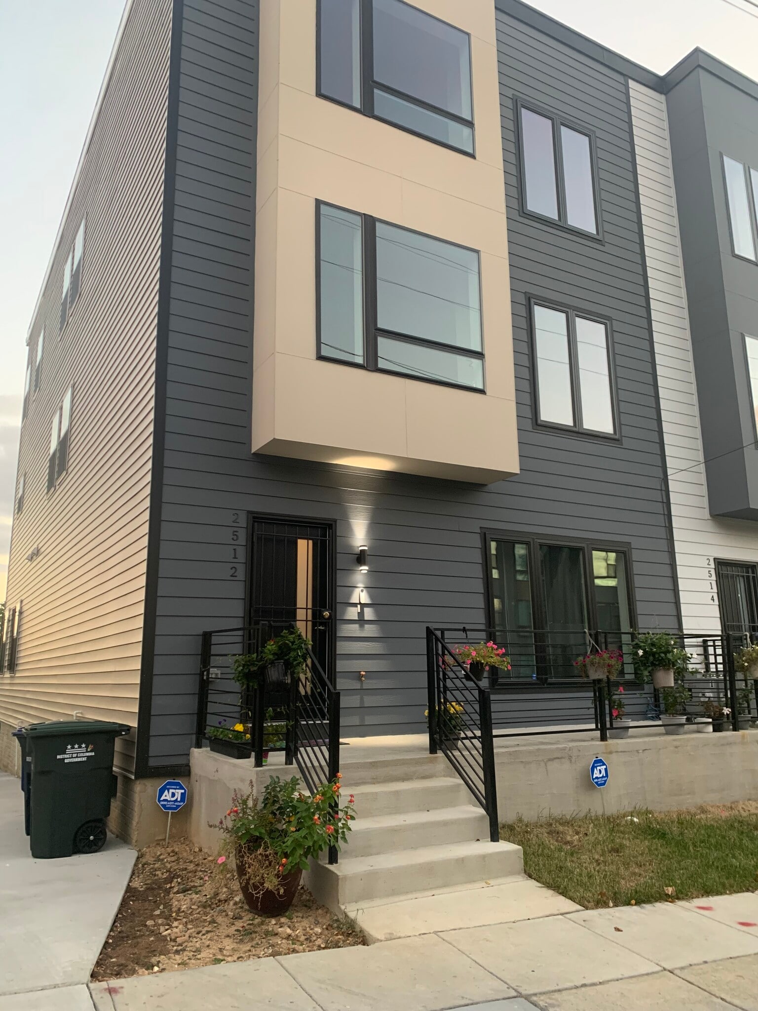 Exterior view & deck - 2512 Elvans Rd SE