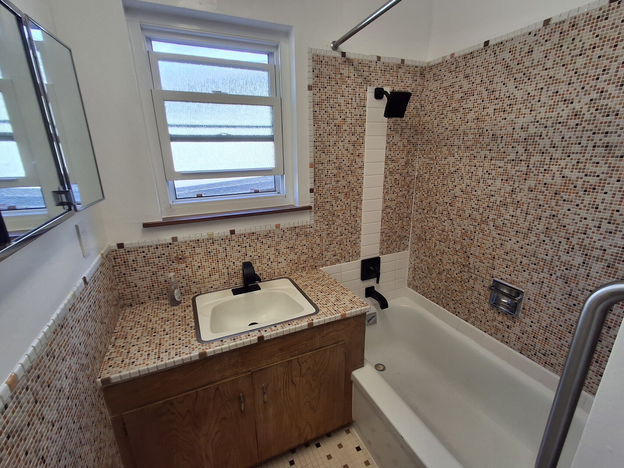 Building Photo - 1132 Sutter St