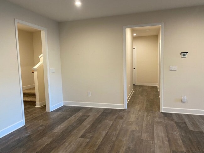 Building Photo - 1060 Crooked Creek Rd