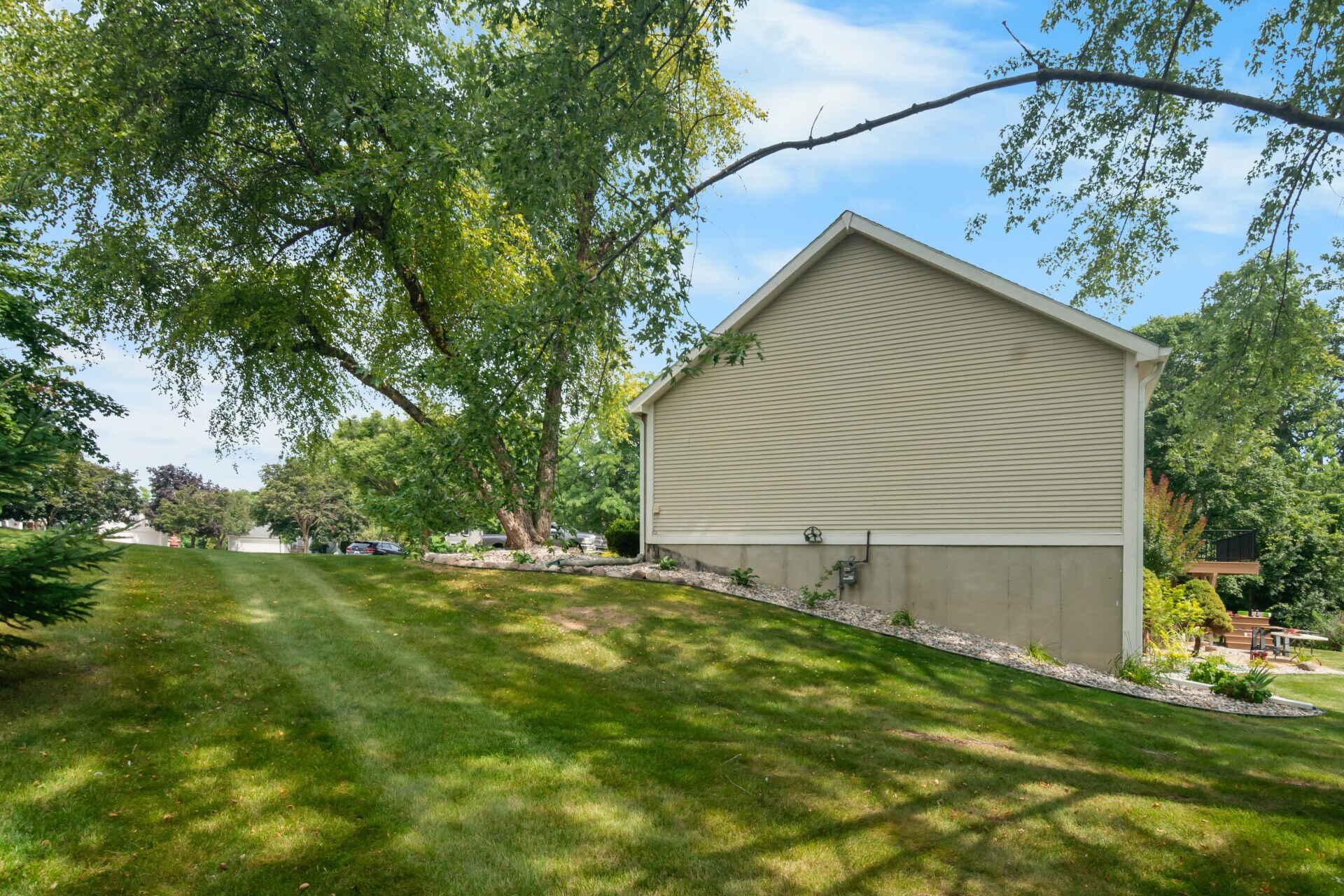 Building Photo - 1511 Fall Creek Ln