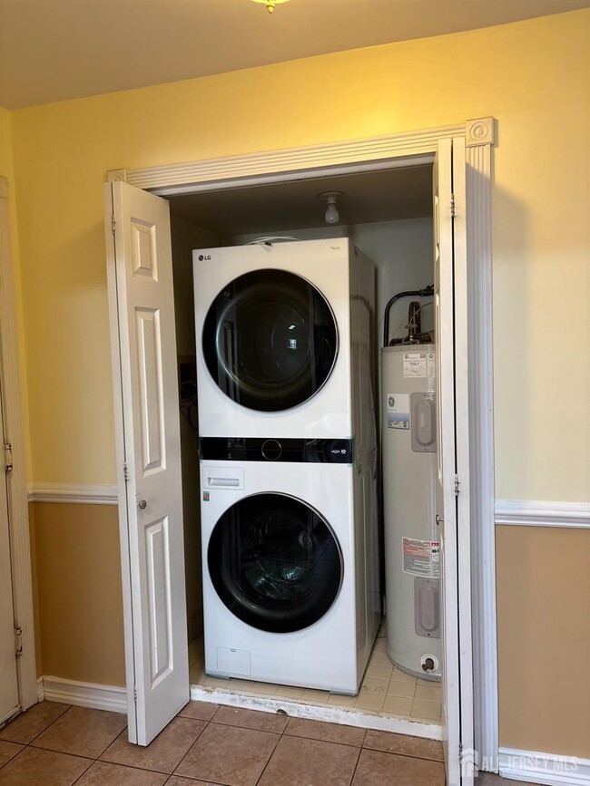 Building Photo - 98 Keystone Ct