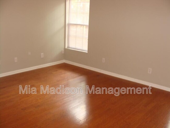Building Photo - 4708 Springhill Rd