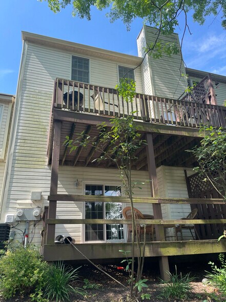 Building Photo - 2039-I Raleigh Rd